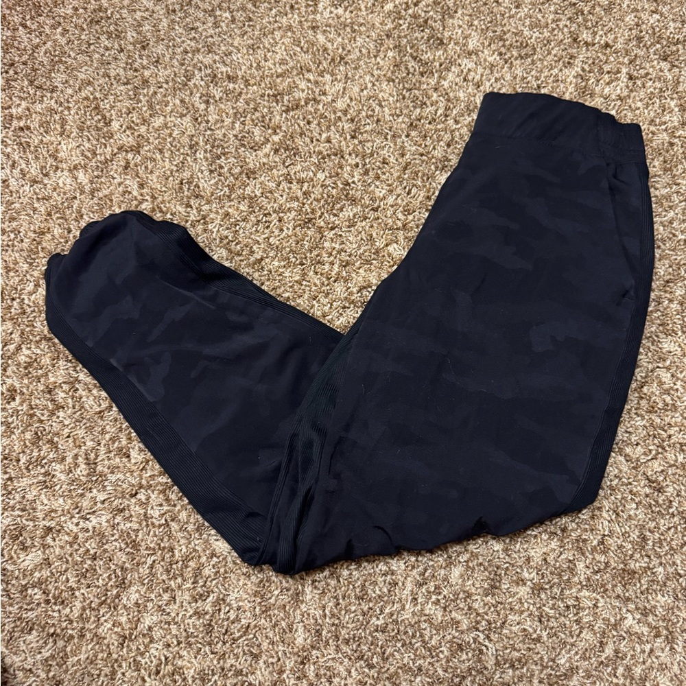 Athleta Charcoal camo joggers